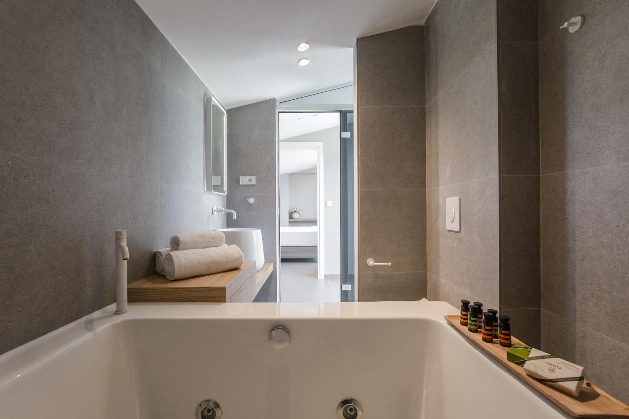 Noemie Luxury Suites ハニア 部屋 写真